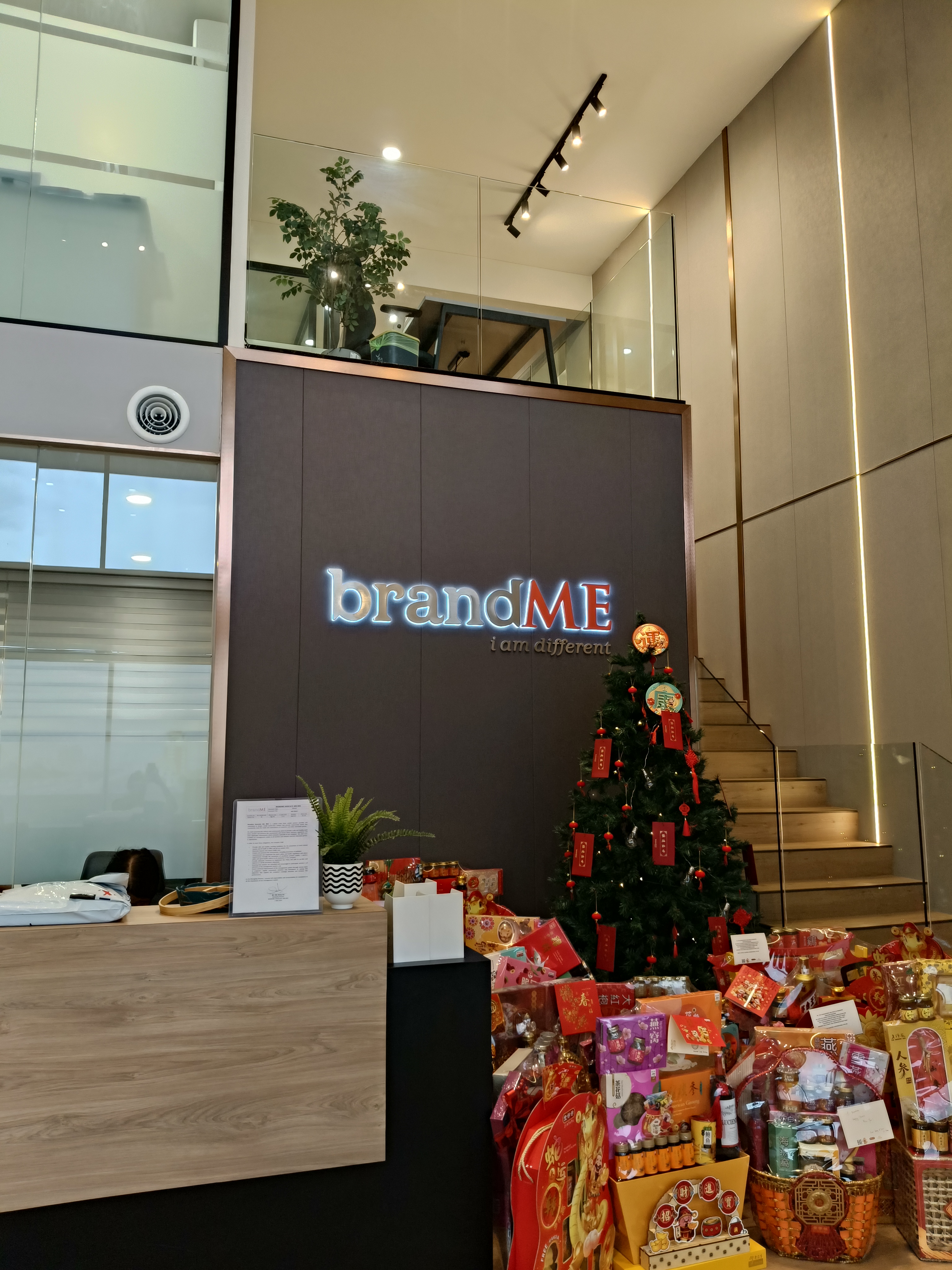 Reception at brandME during a festive visit.